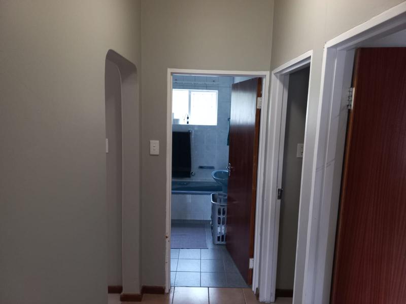 To Let 2 Bedroom Property for Rent in Grahamstown Eastern Cape